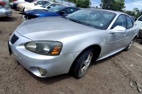 Photo of 2004 Pontiac Grand Prix