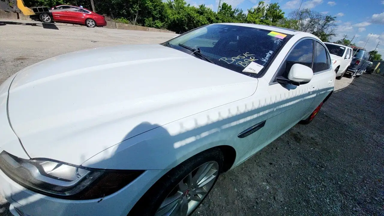 Photo of 2016 Jaguar Xf