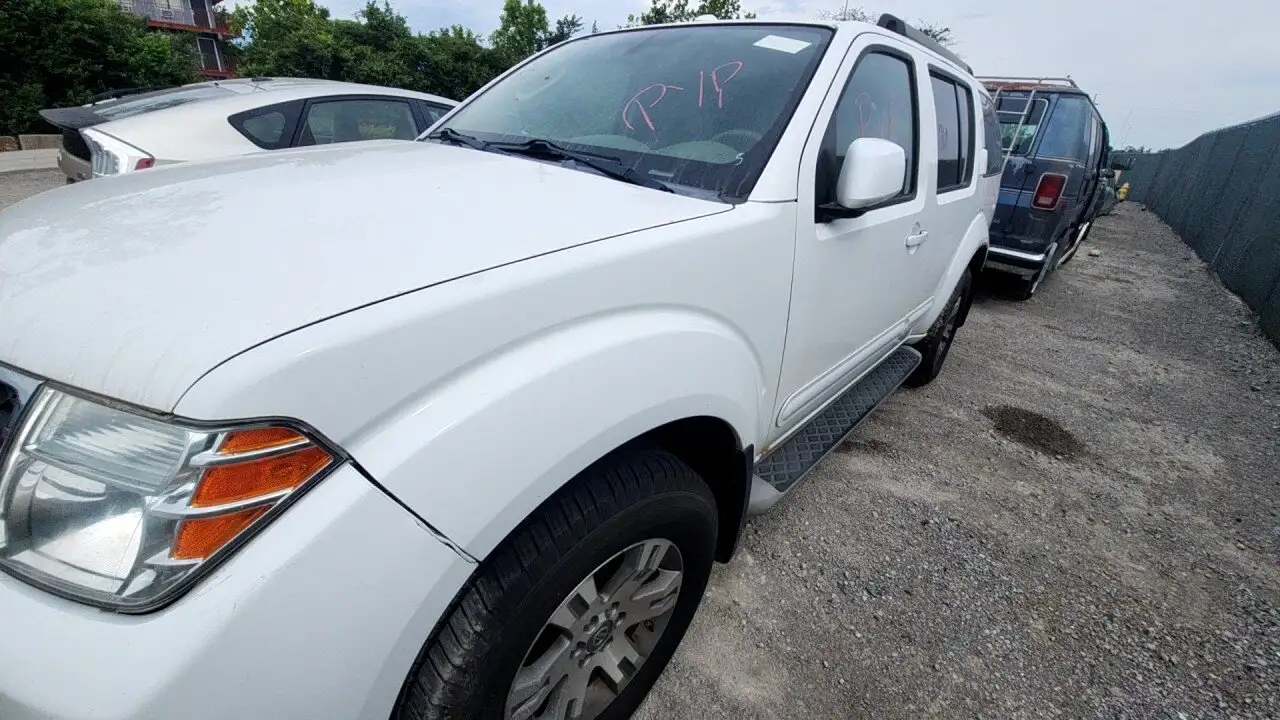 Photo of 2010 Nissan Pathfinder