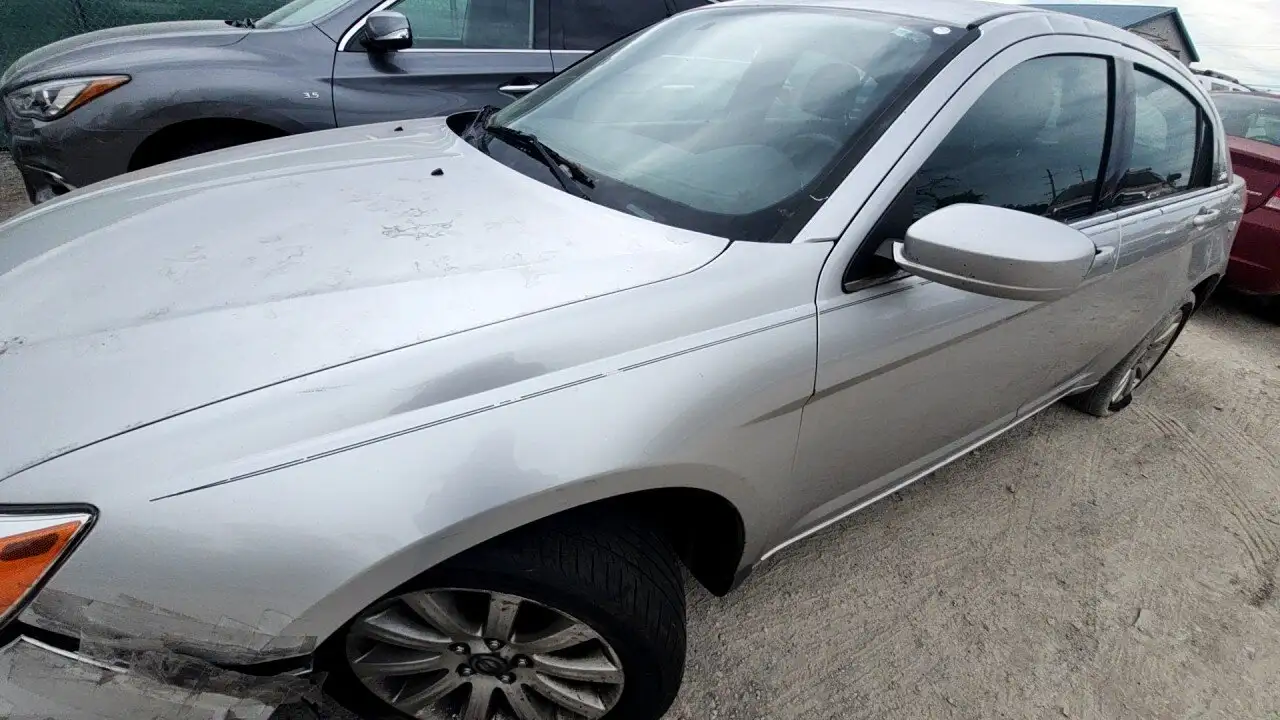 Photo of 2011 Chrysler 200