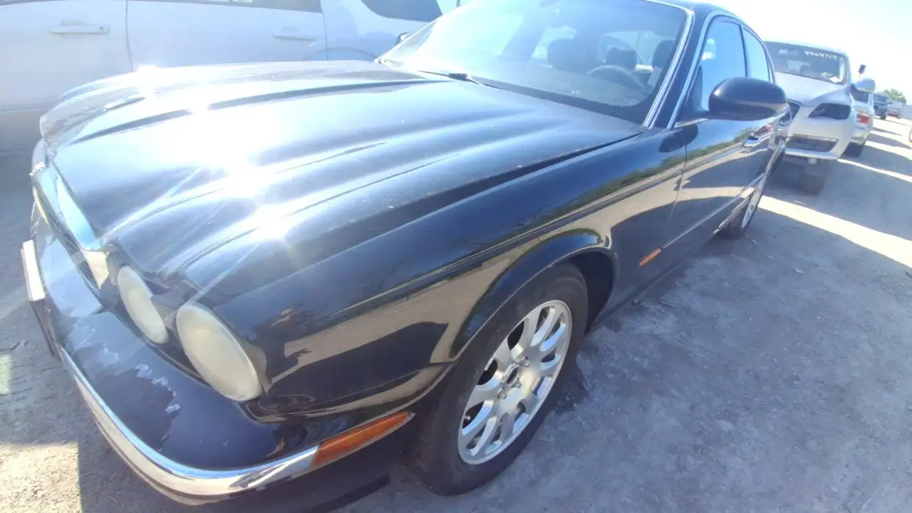 Photo of 2004 Jaguar Xj8