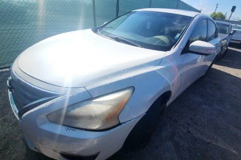 Photo of 2015 Nissan Altima