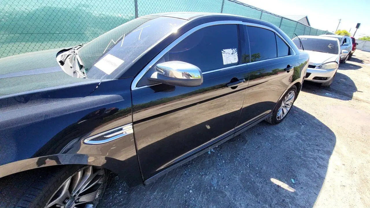 Photo of 2013 Ford Taurus
