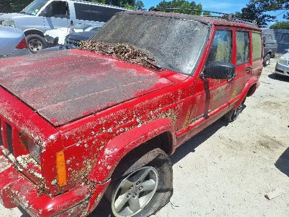 Photo of 1999 Jeep Cherokee