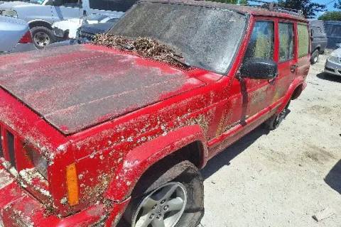Photo of 1999 Jeep Cherokee