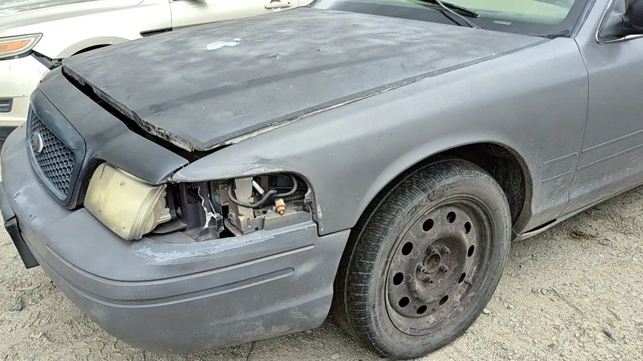 Photo of 2006 Ford Crown Victoria