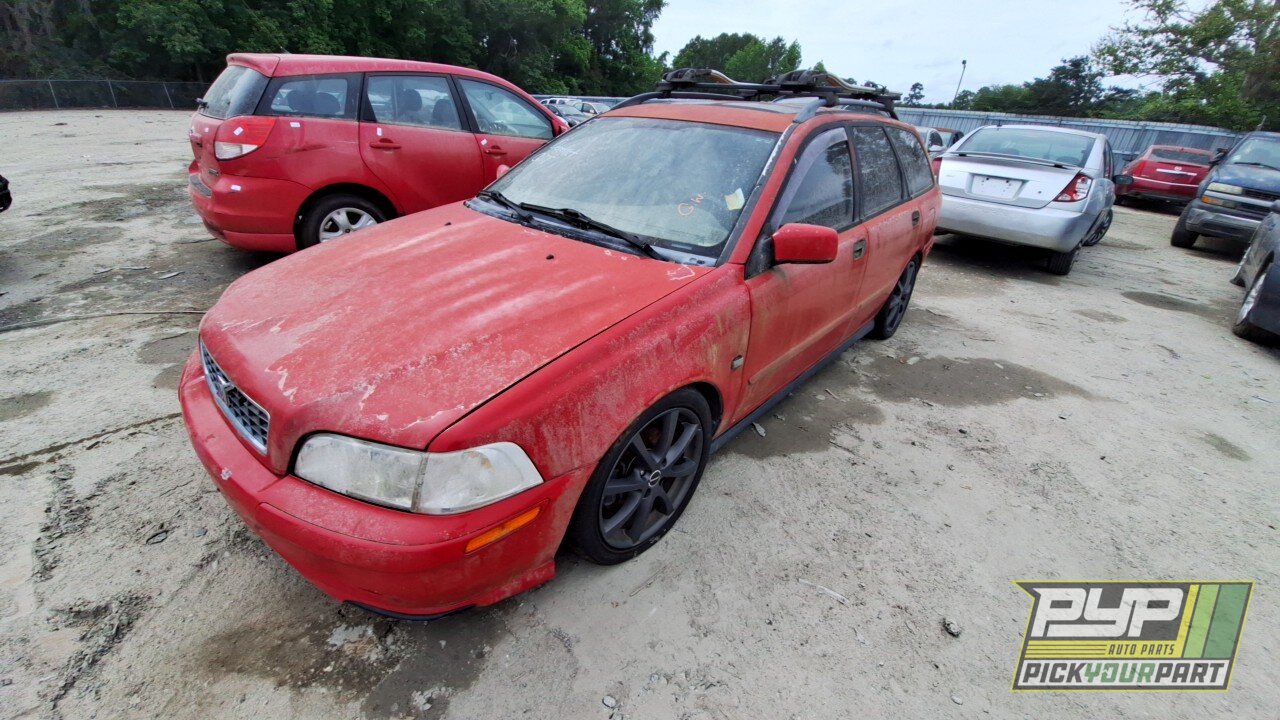 Photo of 2004 Volvo V40