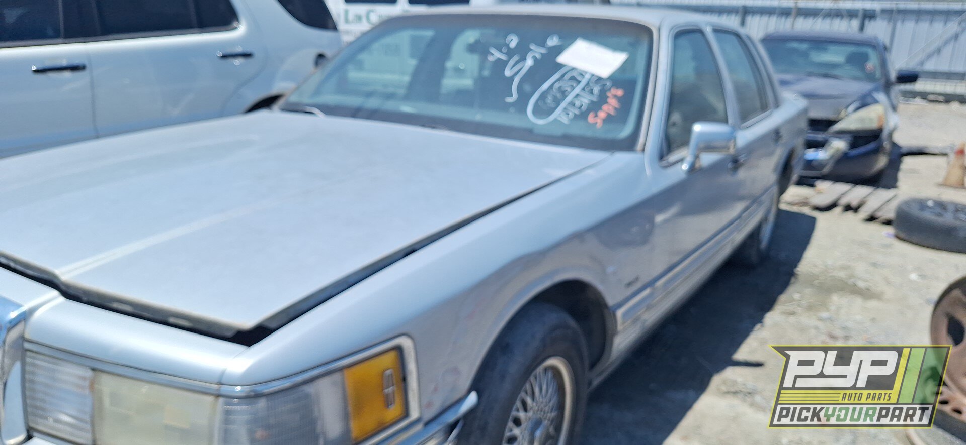 Photo of 1994 Lincoln Town Car