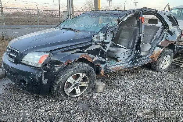 Photo of 2004 Kia Sorento