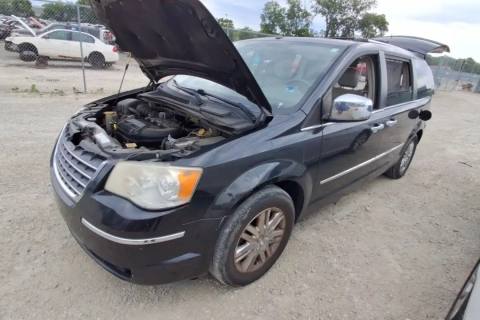 Photo of 2008 Chrysler Town & Country