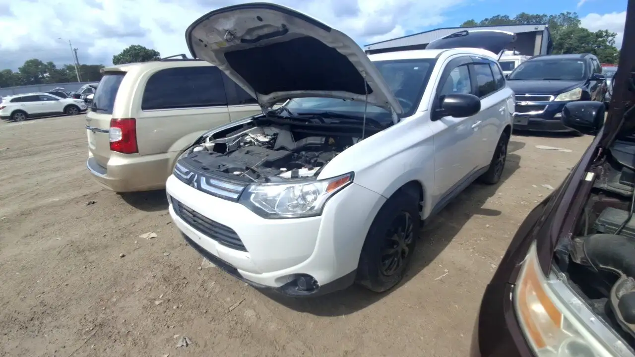 Photo of 2014 Mitsubishi Outlander