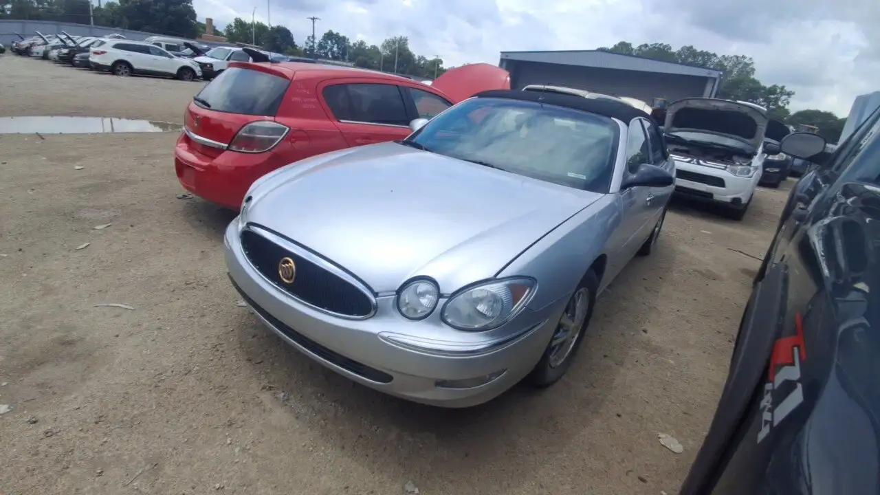 Photo of 2005 Buick Lacrosse