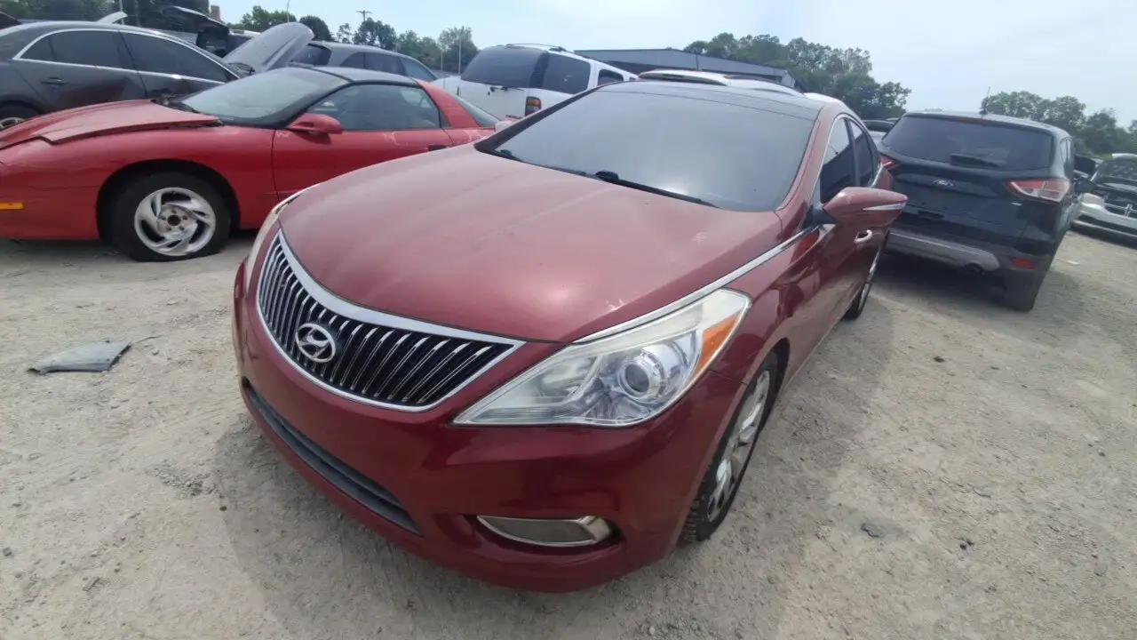 Photo of 2013 Hyundai Azera