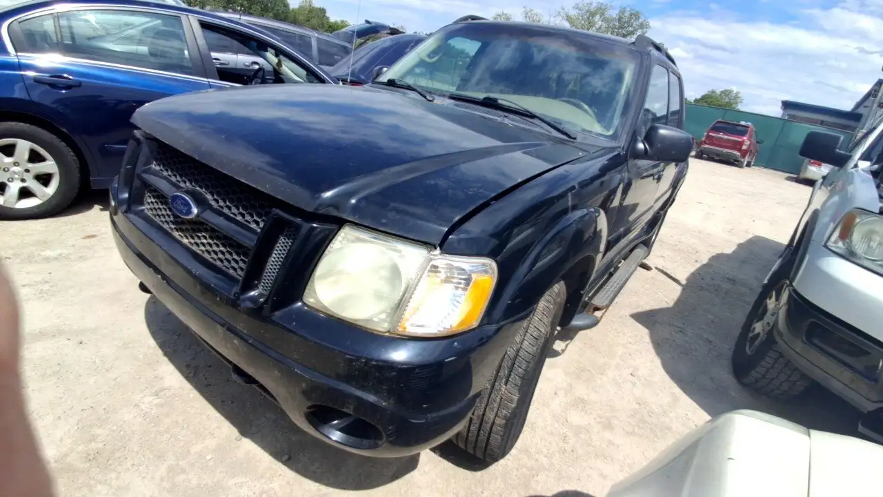 Photo of 2004 Ford Explorer Sport Trac