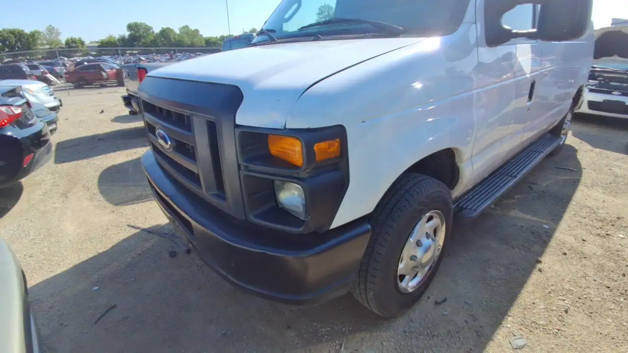 Photo of 2011 Ford E-150