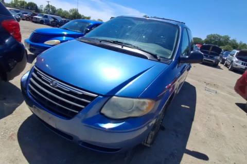 Photo of 2007 Chrysler Town & Country