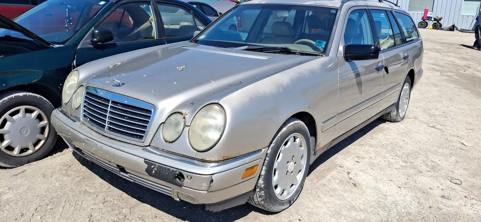Photo of 1998 Mercedes-Benz E320