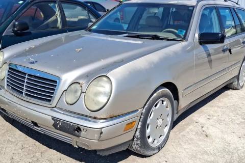 Photo of 1998 Mercedes-Benz E320