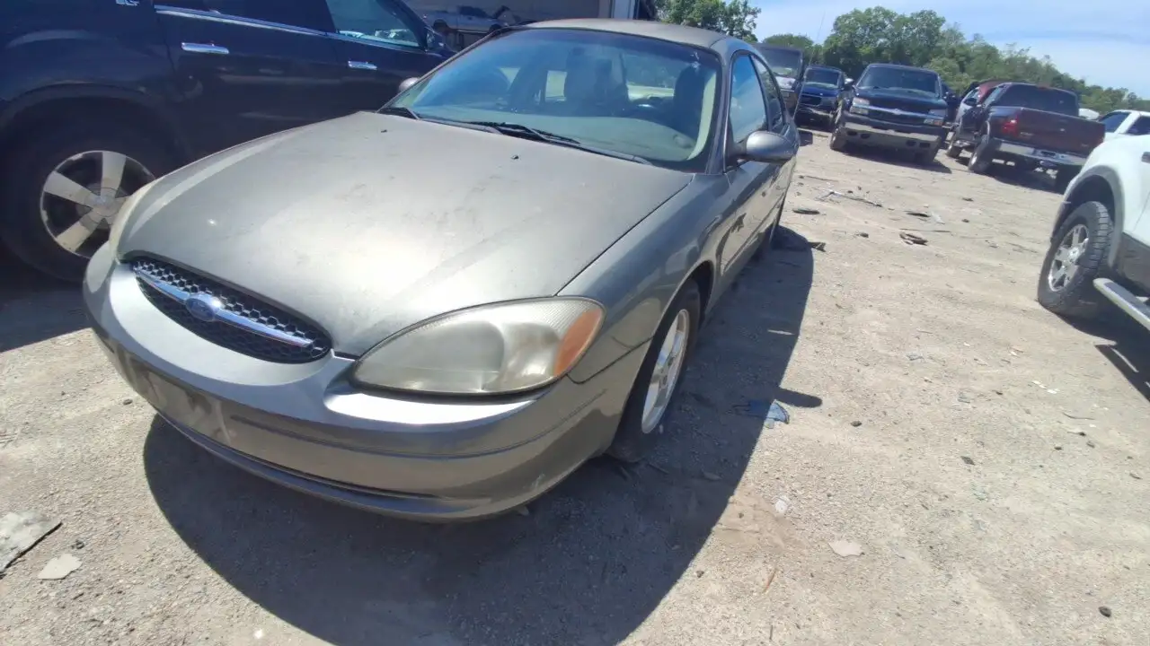 Photo of 2001 Ford Taurus