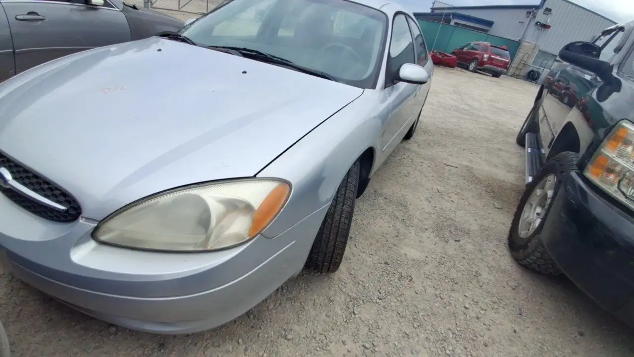 Photo of 2000 Ford Taurus