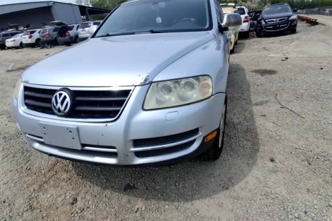 Photo of 2004 Volkswagen Touareg