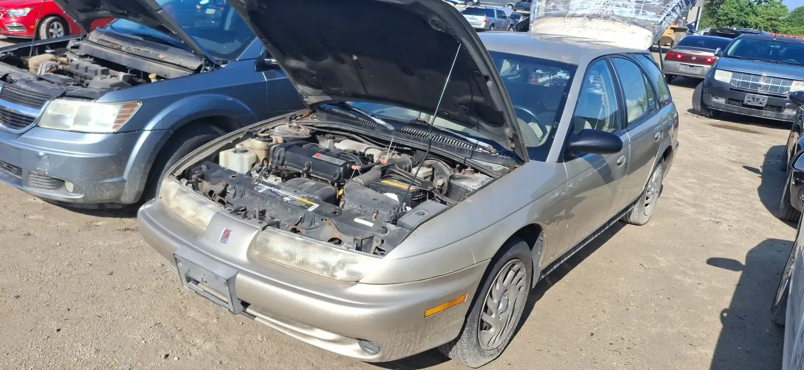 Photo of 1999 Saturn Sw2