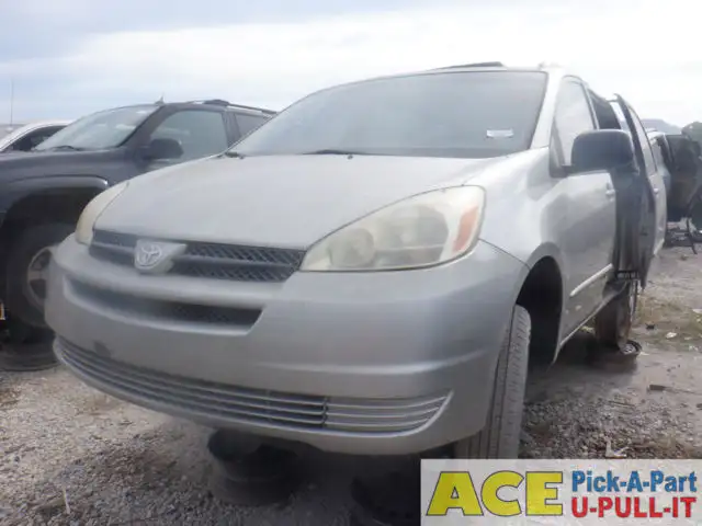 Photo of 2004 Toyota Sienna