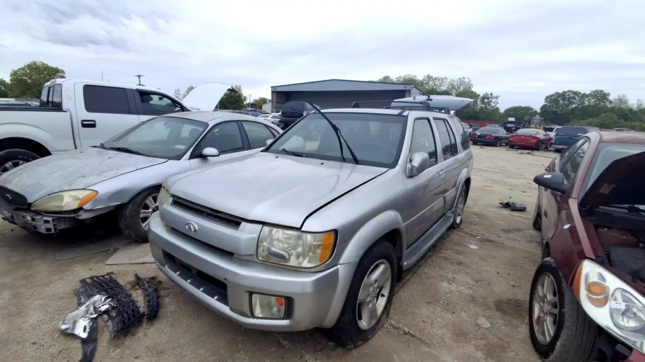Photo of 2003 Infiniti Qx4