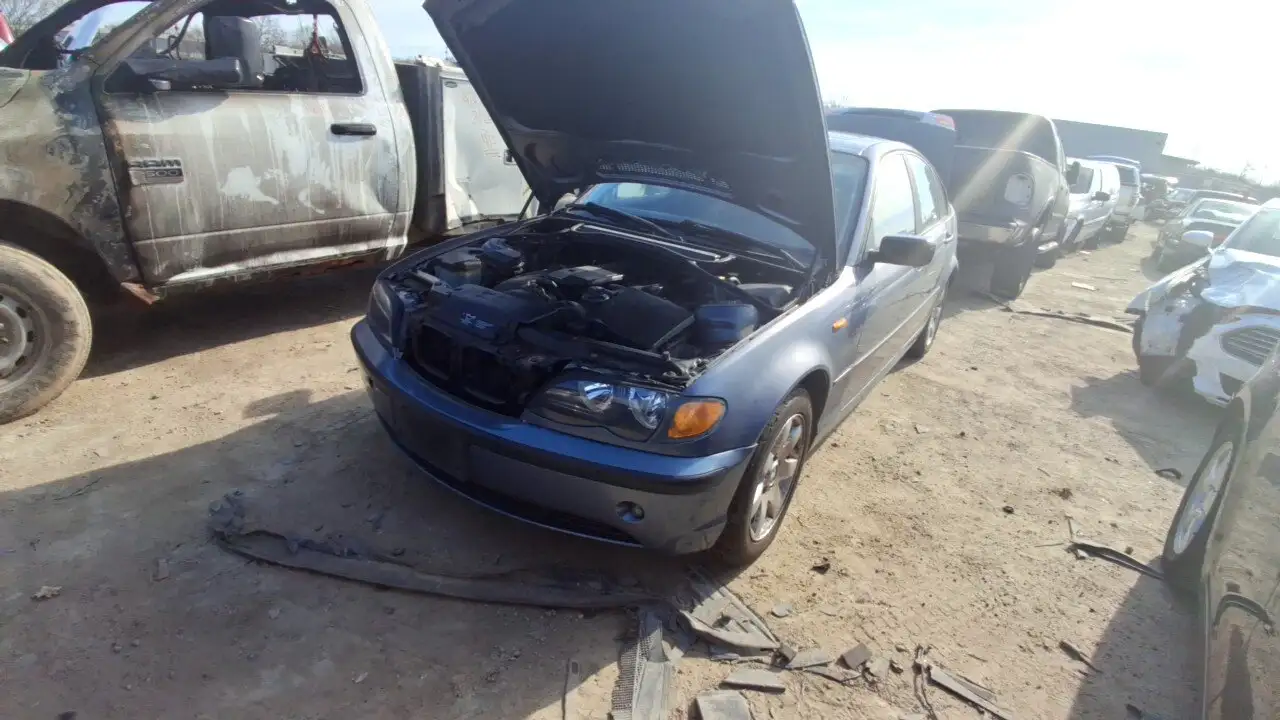Photo of 2003 Bmw 325Xi