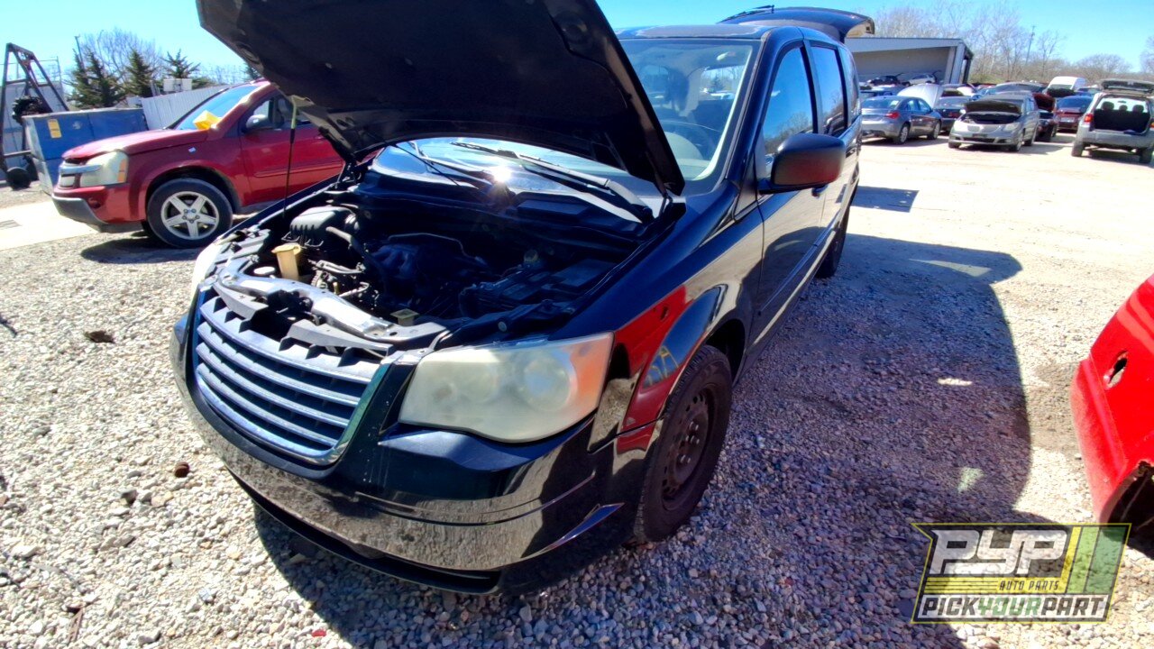 Photo of 2010 Chrysler Town & Country