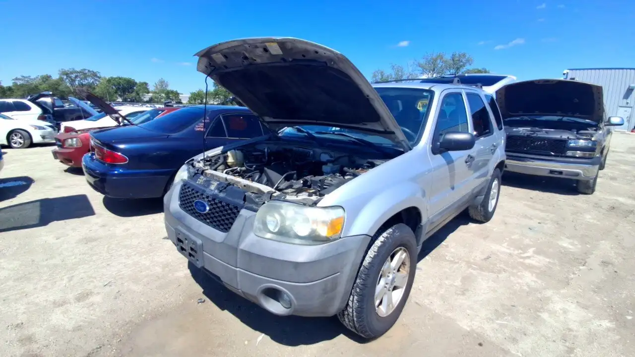 Photo of 2005 Ford Escape