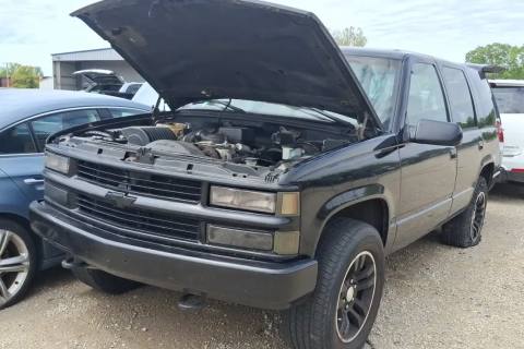 Photo of 1999 Chevrolet Tahoe