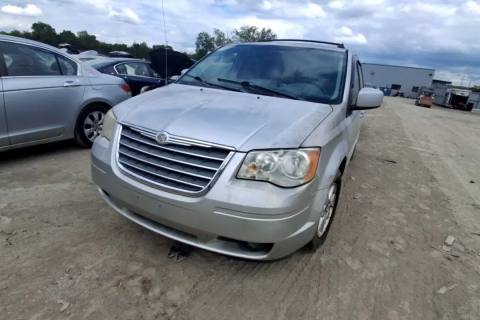 Photo of 2009 Chrysler Town & Country