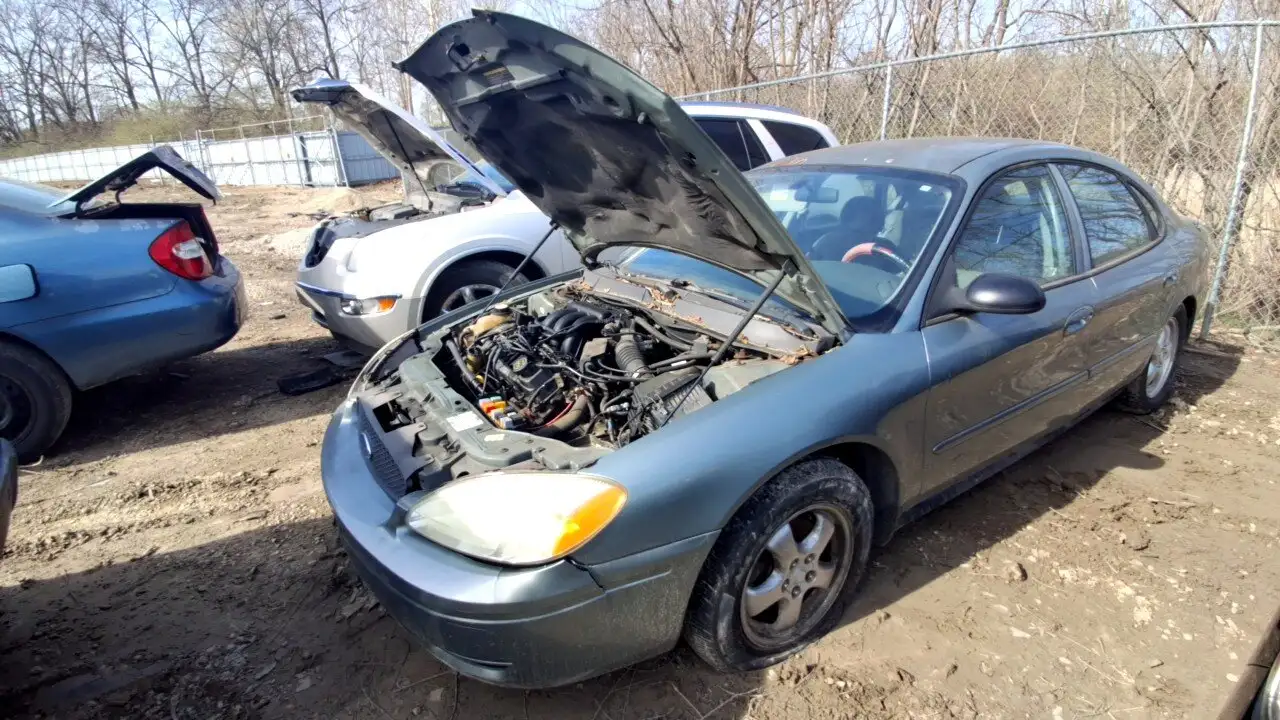 Photo of 2006 Ford Taurus