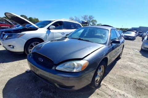 Photo of 2005 Ford Taurus