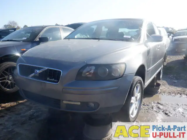 Photo of 2004 Volvo Volvo 40 Series