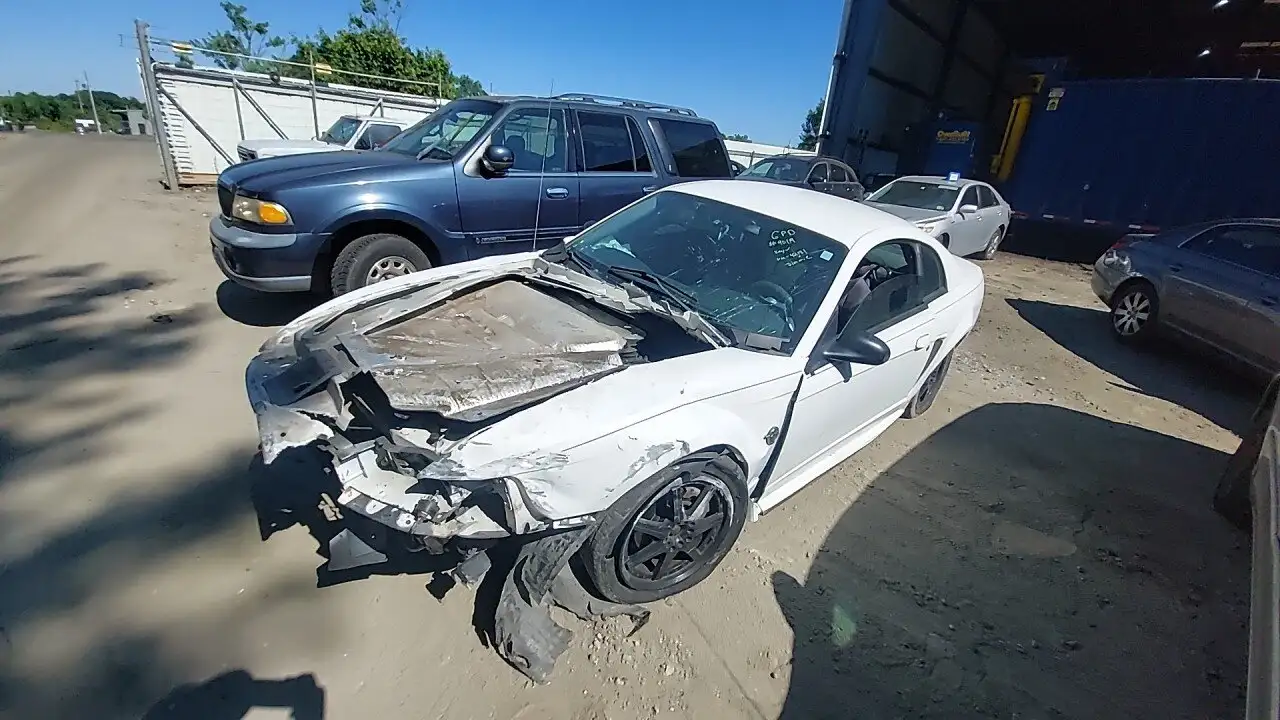 Photo of 2004 Ford Mustang
