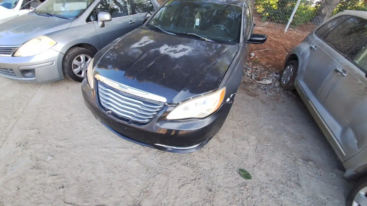 Photo of 2011 Chrysler 200