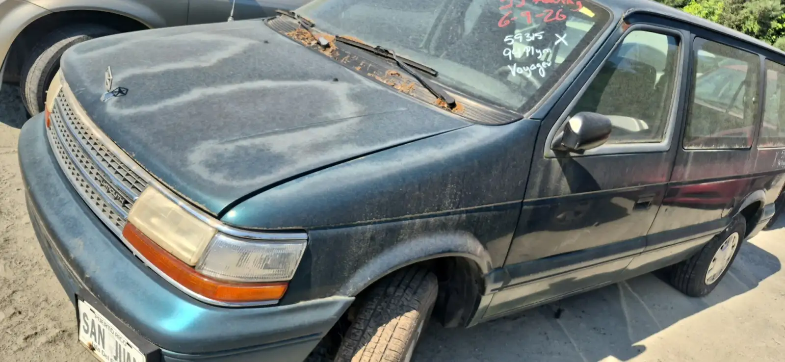 Photo of 1994 Plymouth Voyager