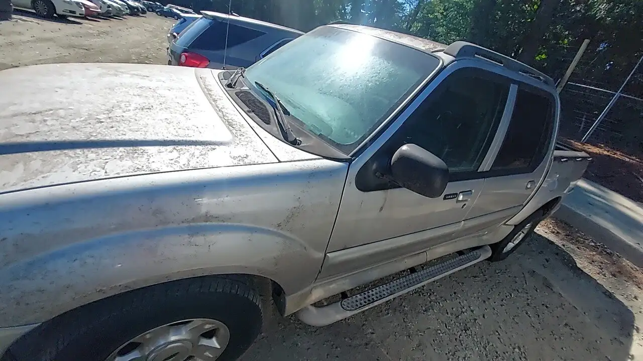 Photo of 2003 Ford Explorer Sport Trac