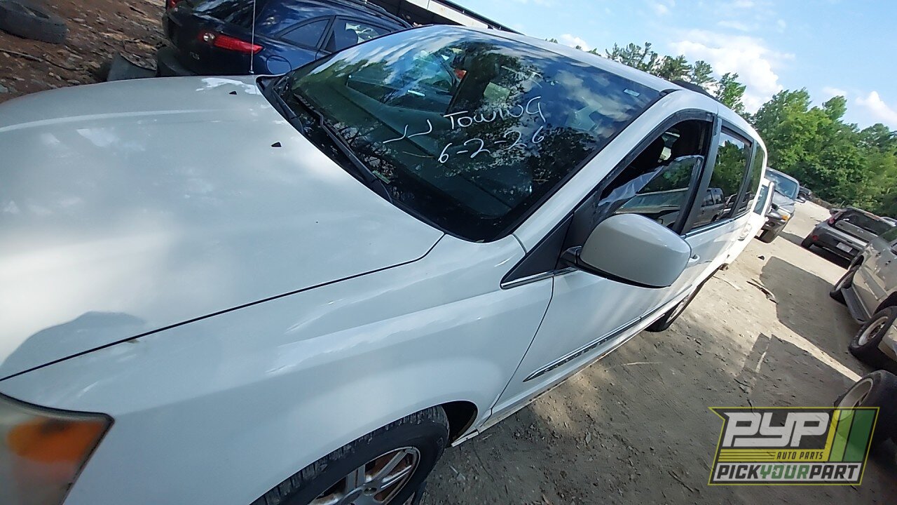 Photo of 2011 Chrysler Town & Country