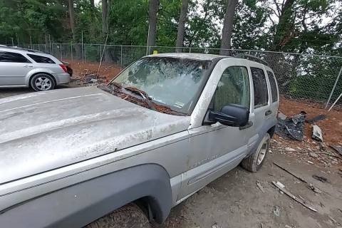 Photo of 2002 Jeep Liberty