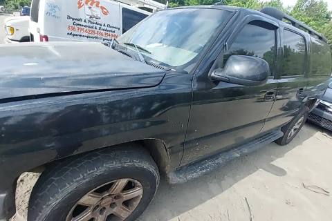 Photo of 2005 Chevrolet Suburban 1500