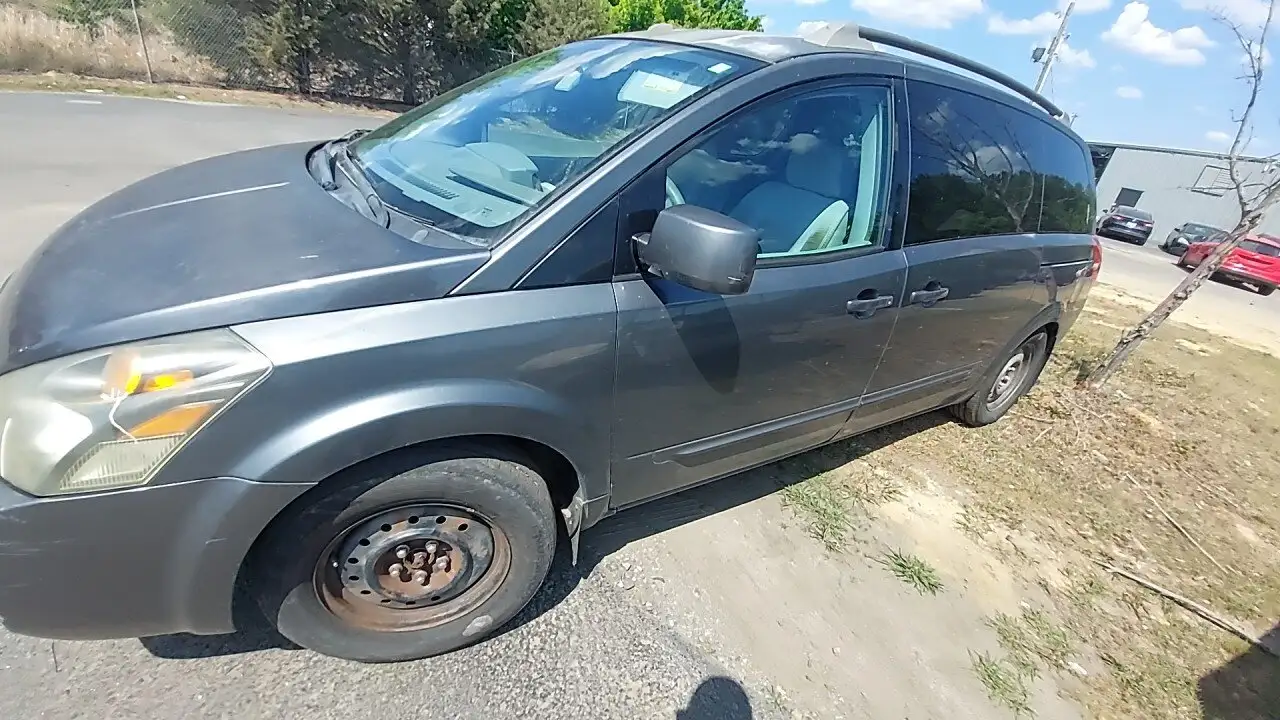 Photo of 2005 Nissan Quest