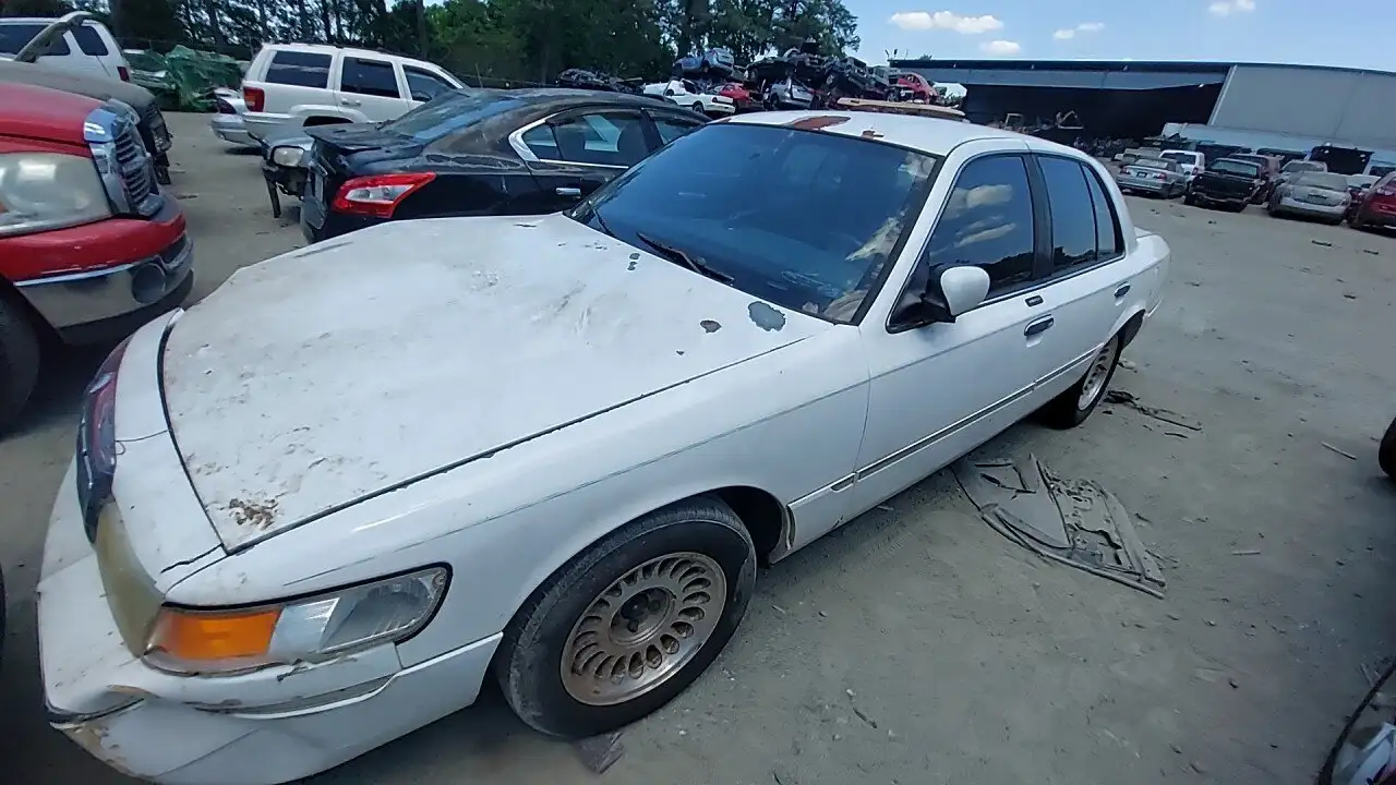 Photo of 2002 Mercury Grand Marquis