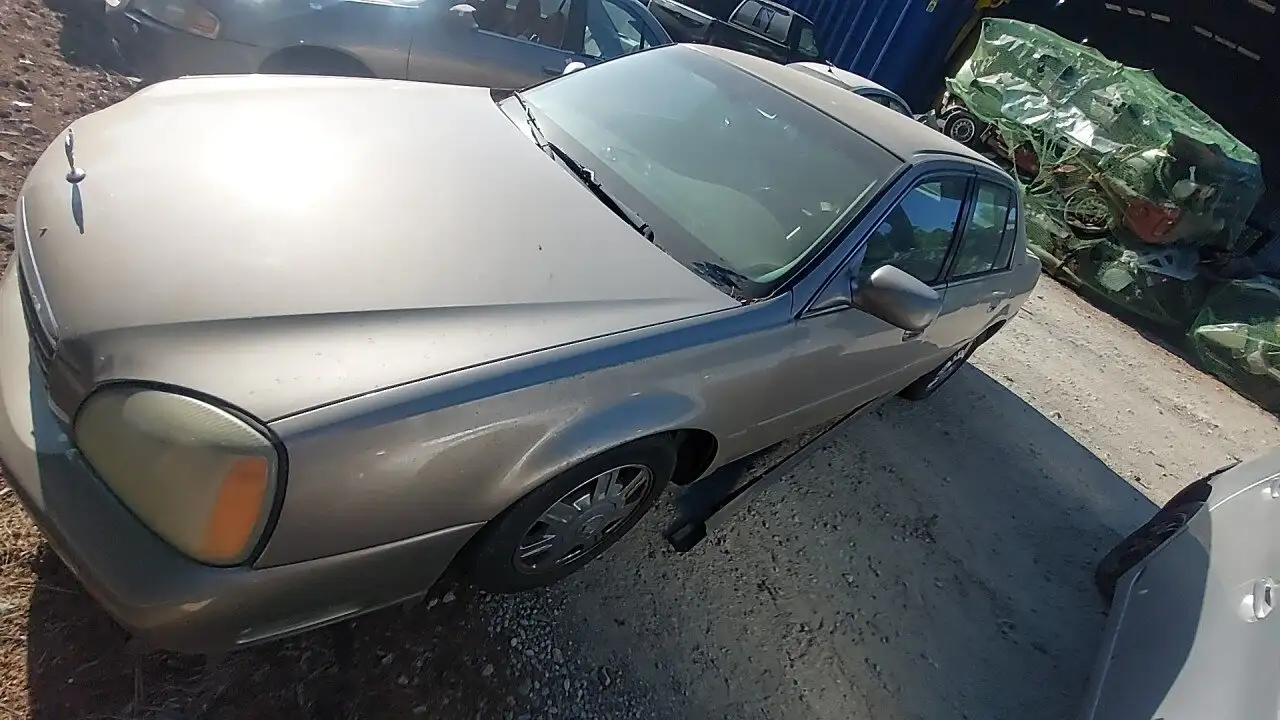 Photo of 2004 Cadillac Deville