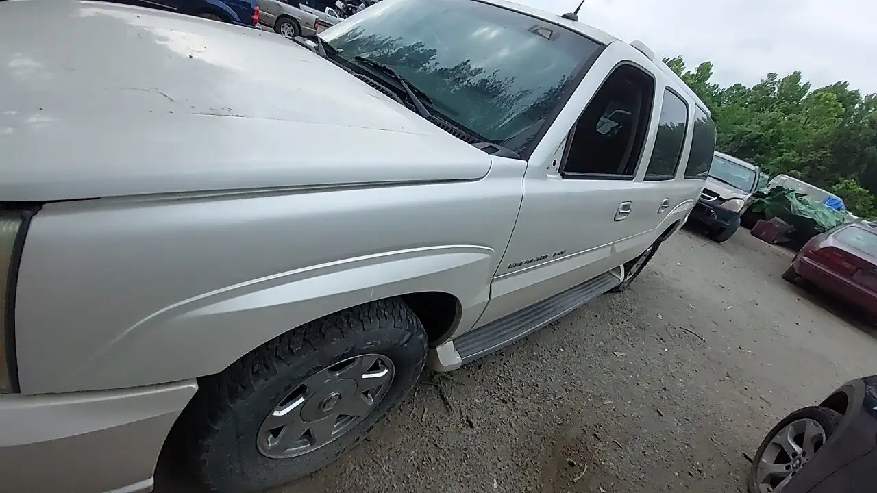 Photo of 2005 Cadillac Escalade Esv