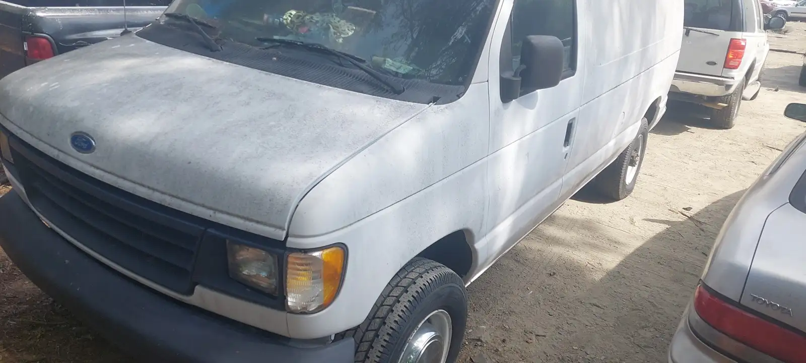 Photo of 1995 Ford E-350 Econoline