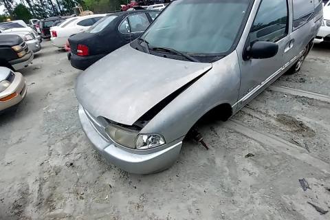 Photo of 2000 Nissan Quest