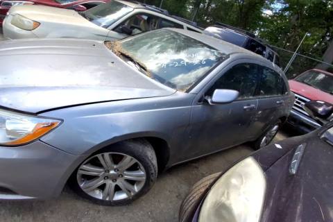 Photo of 2013 Chrysler 200
